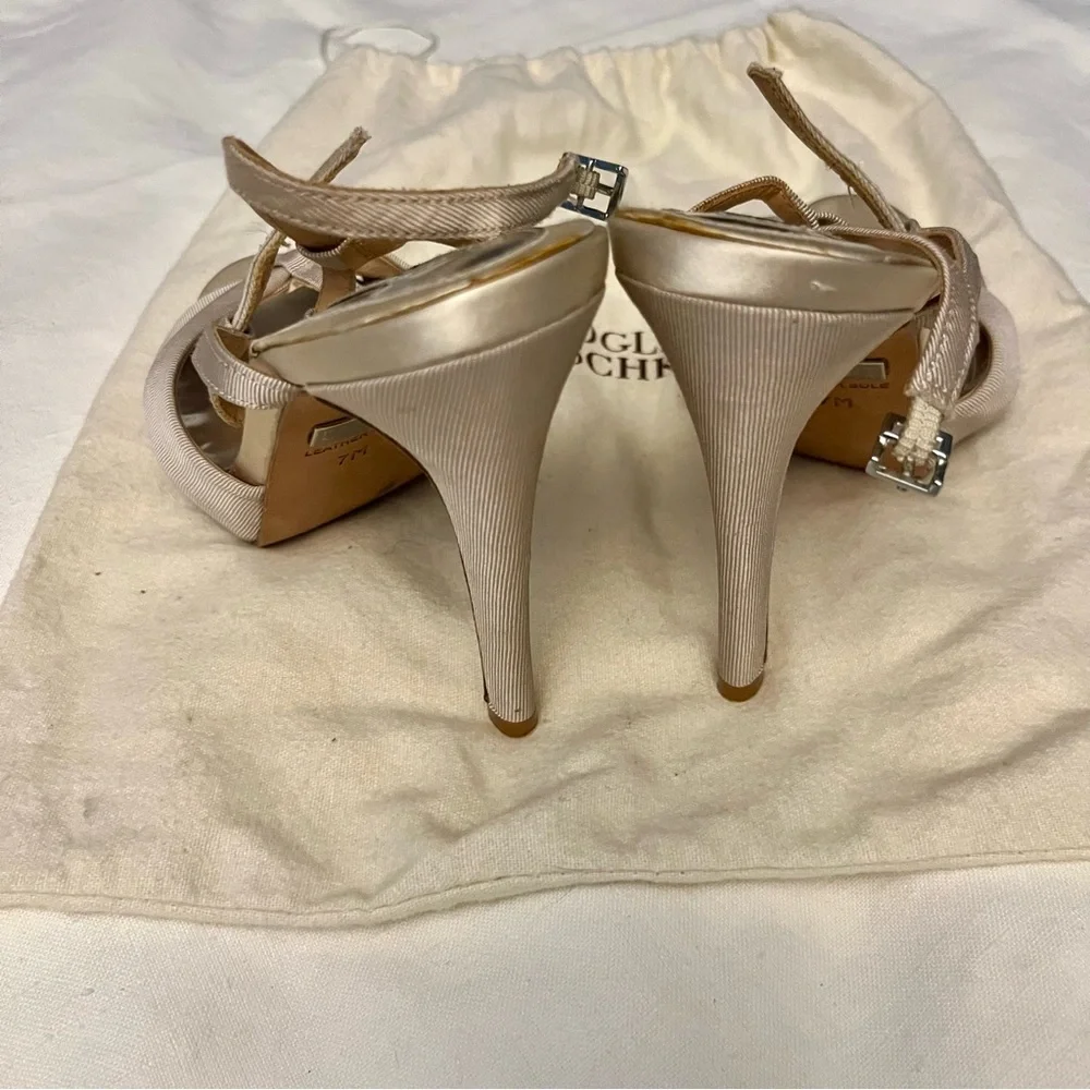 Badgley Mischka Champagne Strappy Heels Size 7
